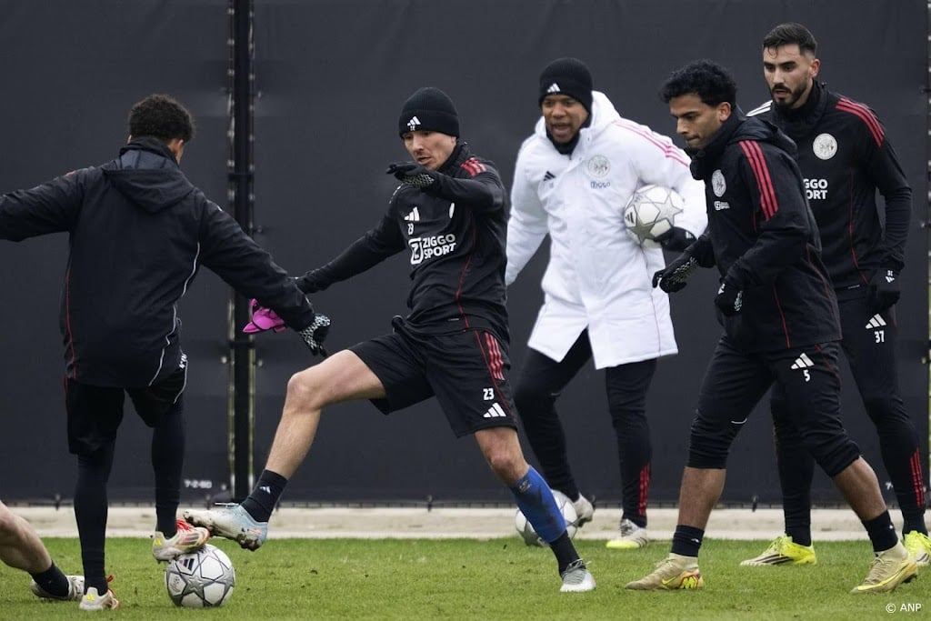 Berghuis traint weer mee met Ajax 