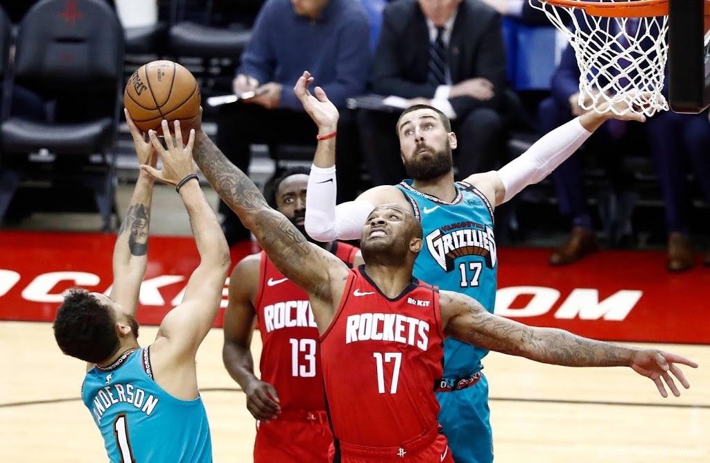 Westbrook en Harden helpen Rockets aan ruime zege in NBA