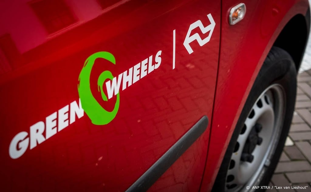 NS gaat deelauto's aanbieden op treinstations