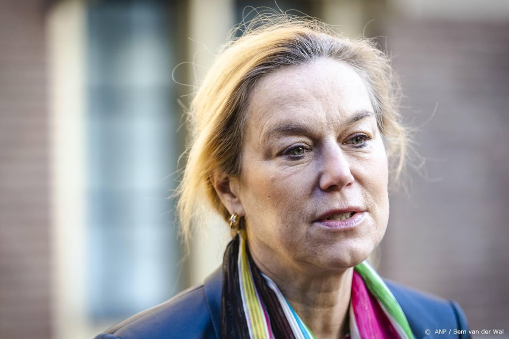 Kaag wil mensen met vaccinatiebewijs meer vrijheid geven