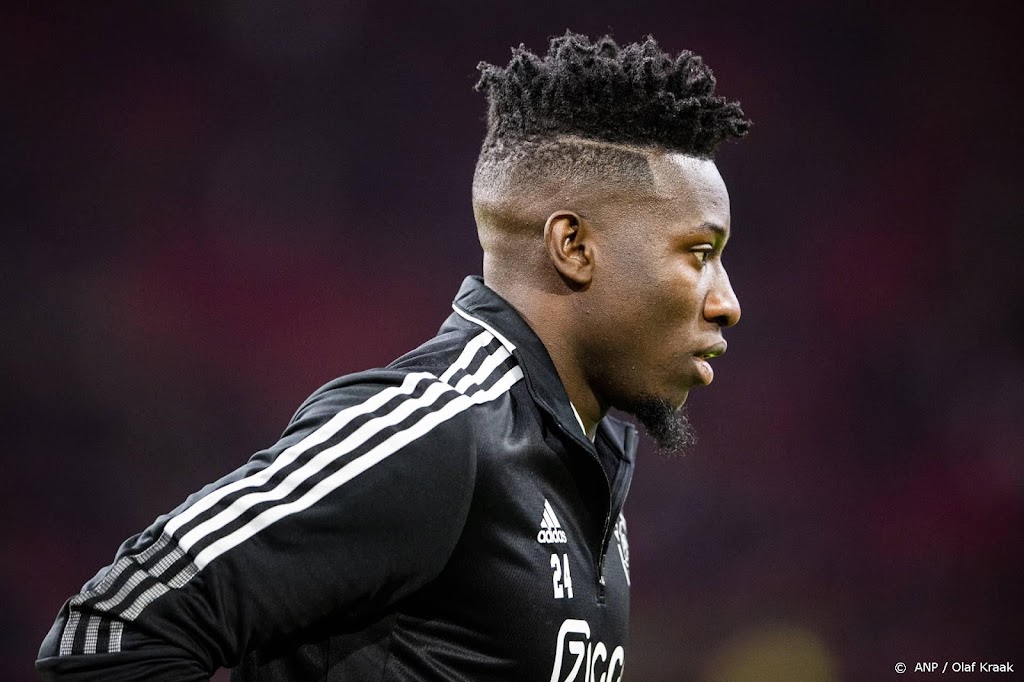 Ajax begint met Rensch, Schuurs en Onana tegen Eagles