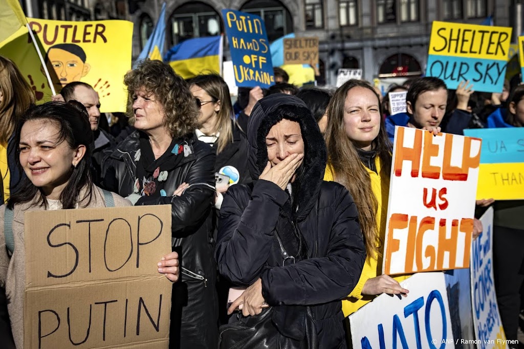 Duizenden Nederlanders betuigen steun aan Oekraïne 