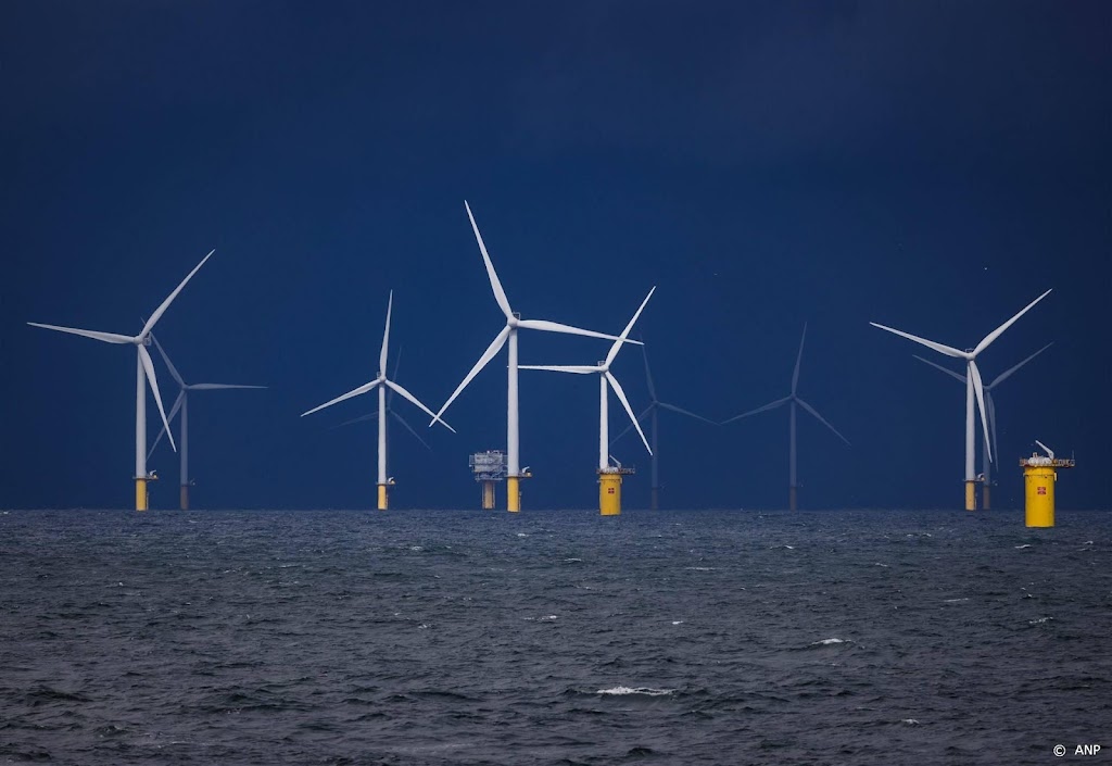 Vertraging dreigt voor windmolenparken op zee door botentekort