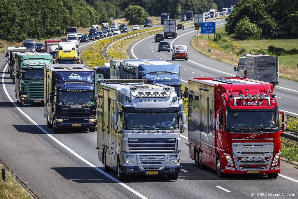 Rekenkamer: 'vieze' vrachtauto blijft rijnaak en trein aftroeven