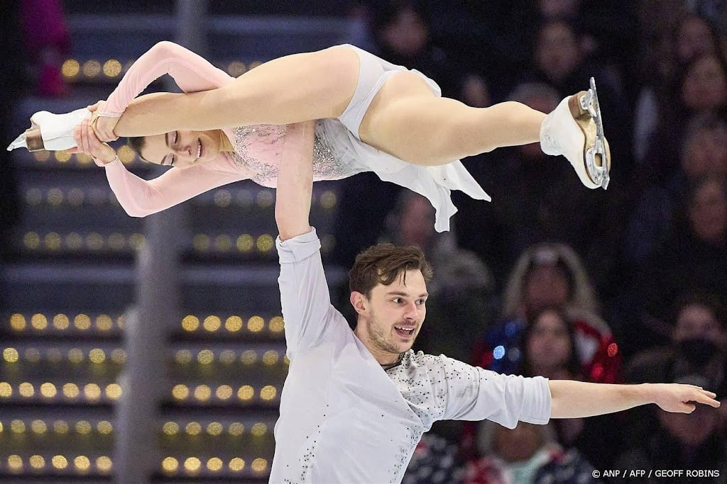 Danilova en Tsiba na korte kür vijftiende op WK kunstrijden