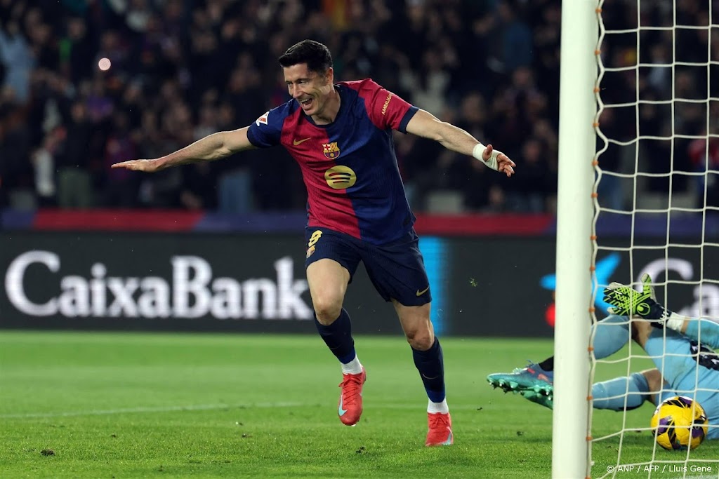 Barcelona verstevigt koppositie met zege op Osasuna