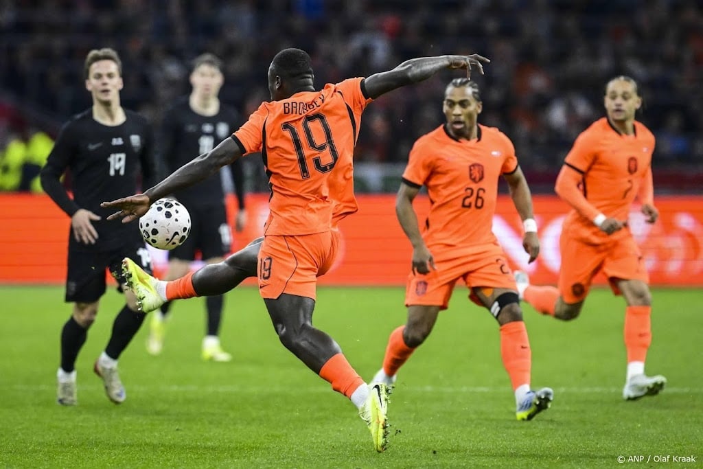 Oranje klopt Noorwegen in voorbereiding op WK