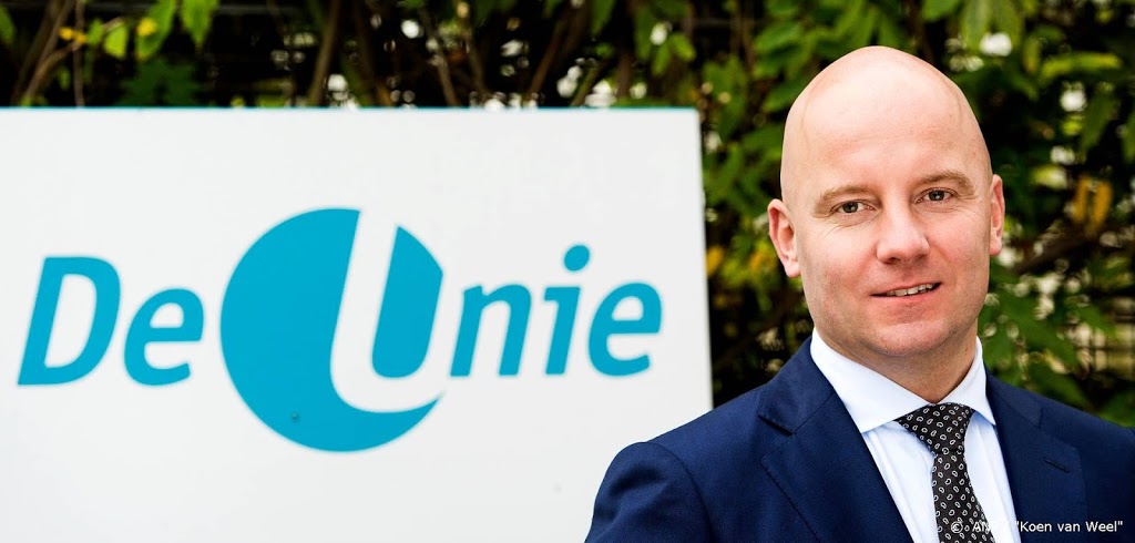 Vakbond De Unie over voorwaarden steun: blijf van salarissen af