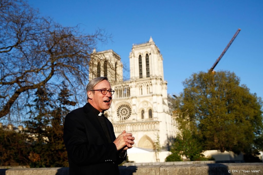Bouwvakkers weer aan de slag bij Notre-Dame