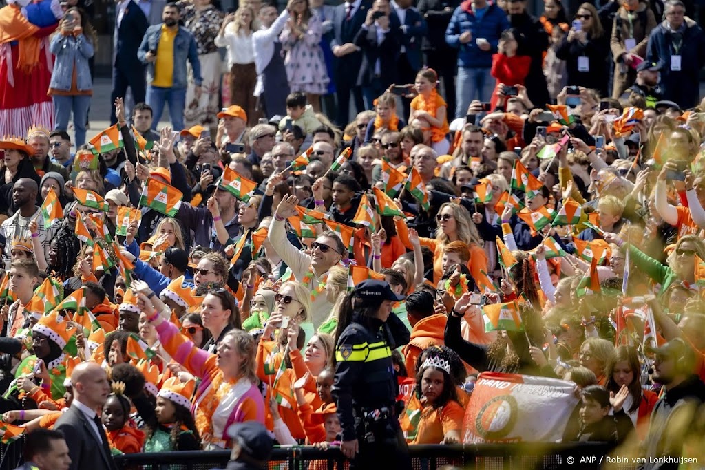 Rotterdam feest nog even door na vertrek koninklijke familie