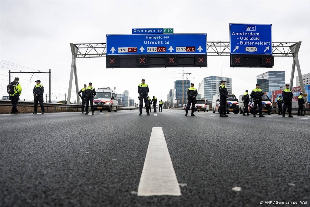 Snelweg A10 weer open na XR-demonstratie