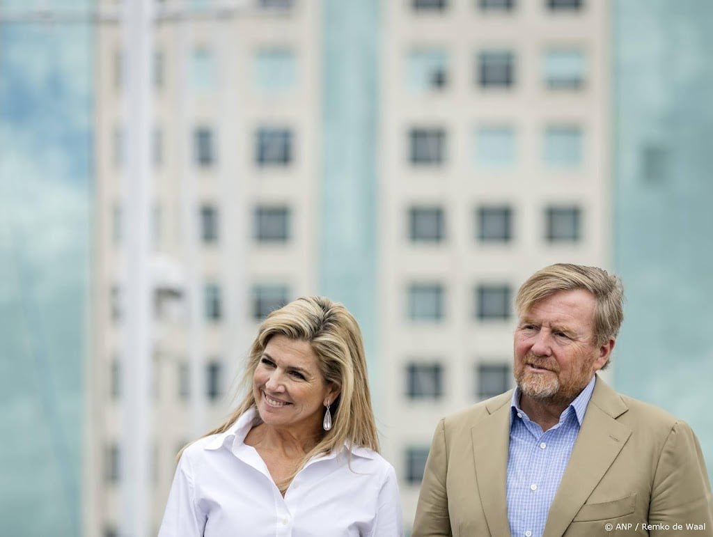 Steun voor monarchie en rapportcijfers koningspaar blijven gelijk