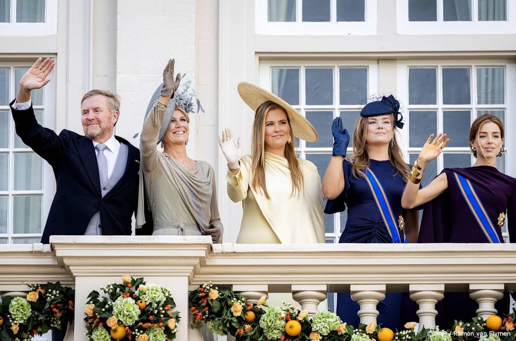 Koninklijk gezin klaar voor Koningsdag in Dokkum, deelt foto