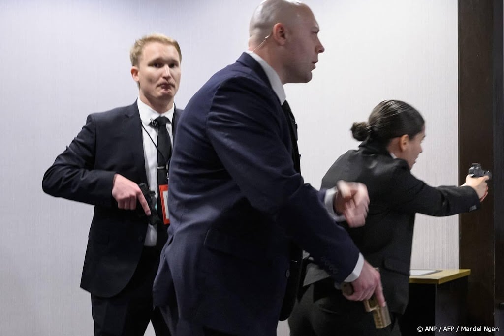Schutter Washington aangeklaagd voor moordpoging op president