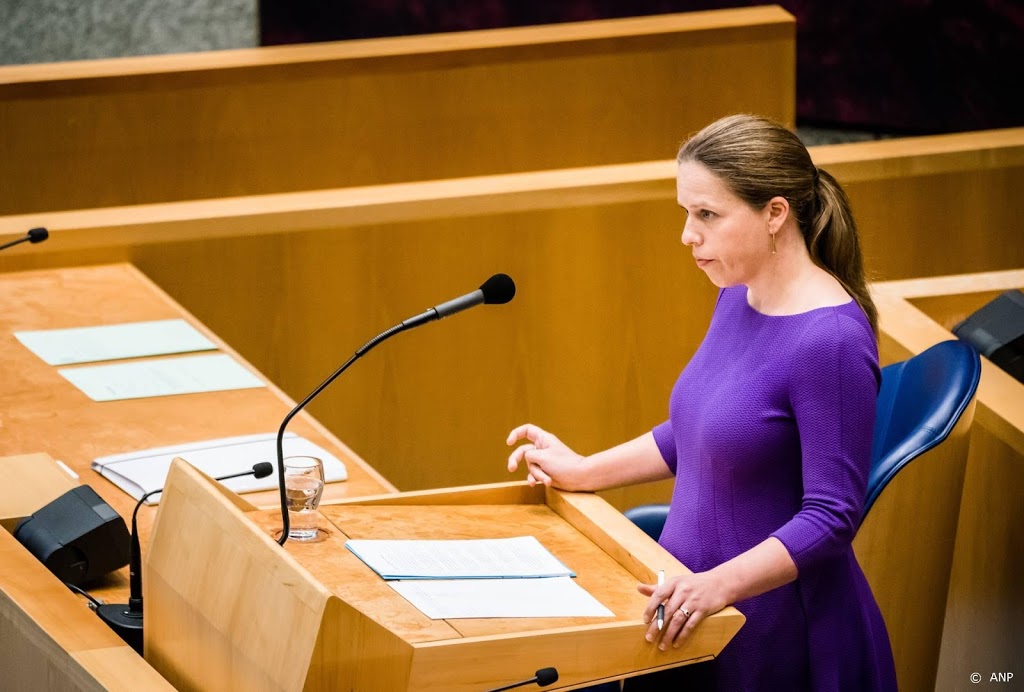'Minister Schouten moet hittestress bij dieren op stal aanpakken'