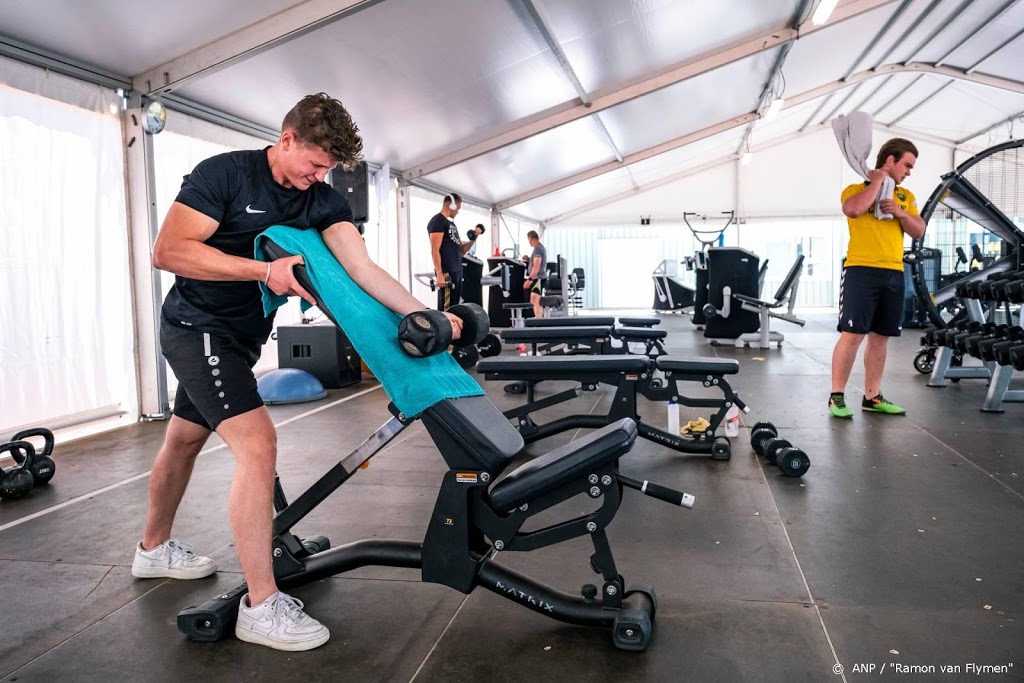 Sportscholen en sauna's mogelijk al 1 juli weer open