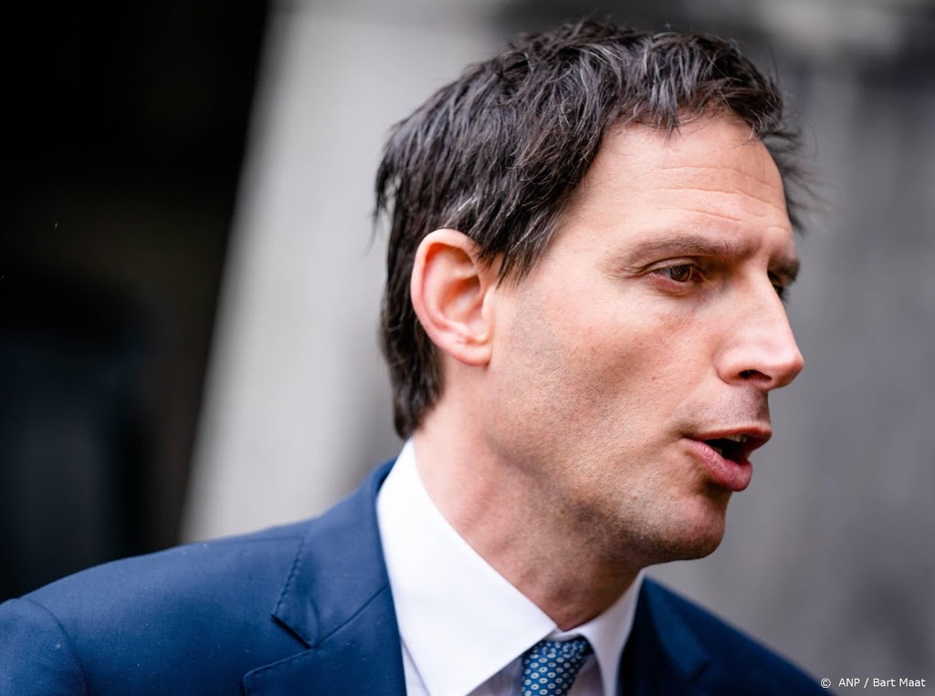 Hoekstra: hopen dat steun in vierde kwartaal niet meer nodig is