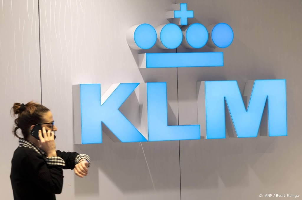 Geen gedwongen ontslag 700 cabinemedewerkers KLM