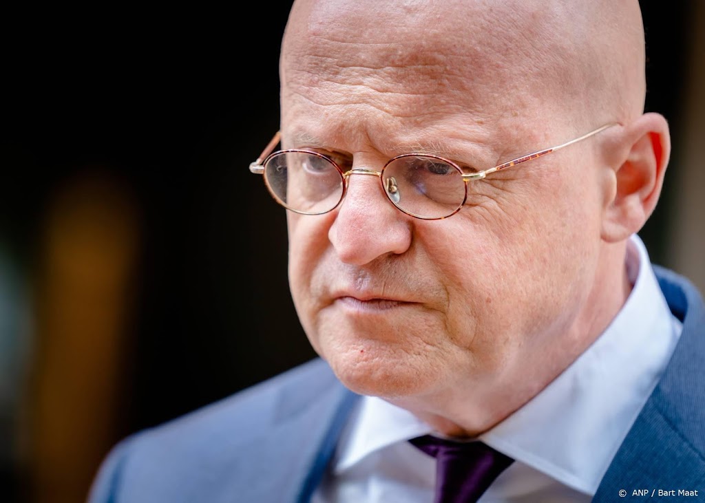 Minister wil nog eens kijken naar hervormingen bij de brandweer