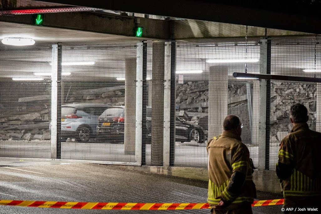 Specialistisch team betreedt ingestorte parkeergarage Nieuwegein