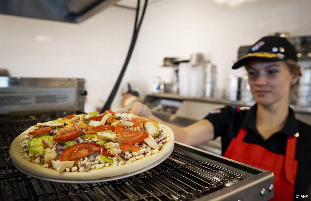 Nederlanders geven 1,9 miljard euro uit bij fastfoodketens 