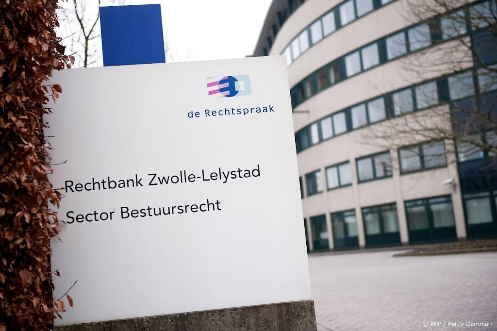 Vier jaar cel oud-medewerkster rechtbank voor verkopen gegevens