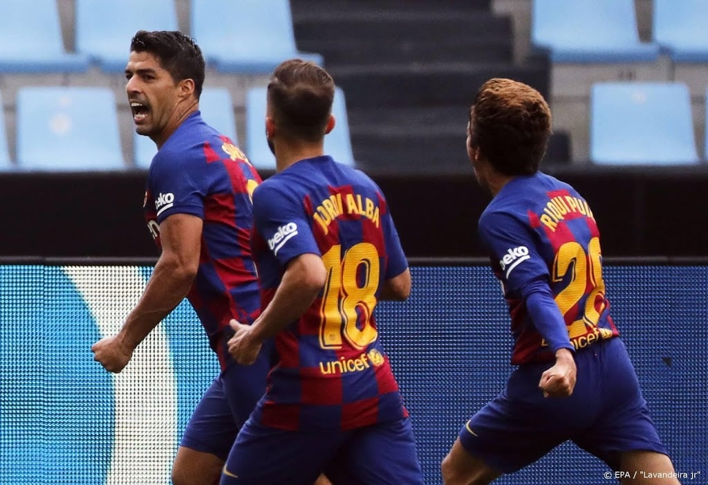 Suárez baalt van gelijkspel Barcelona