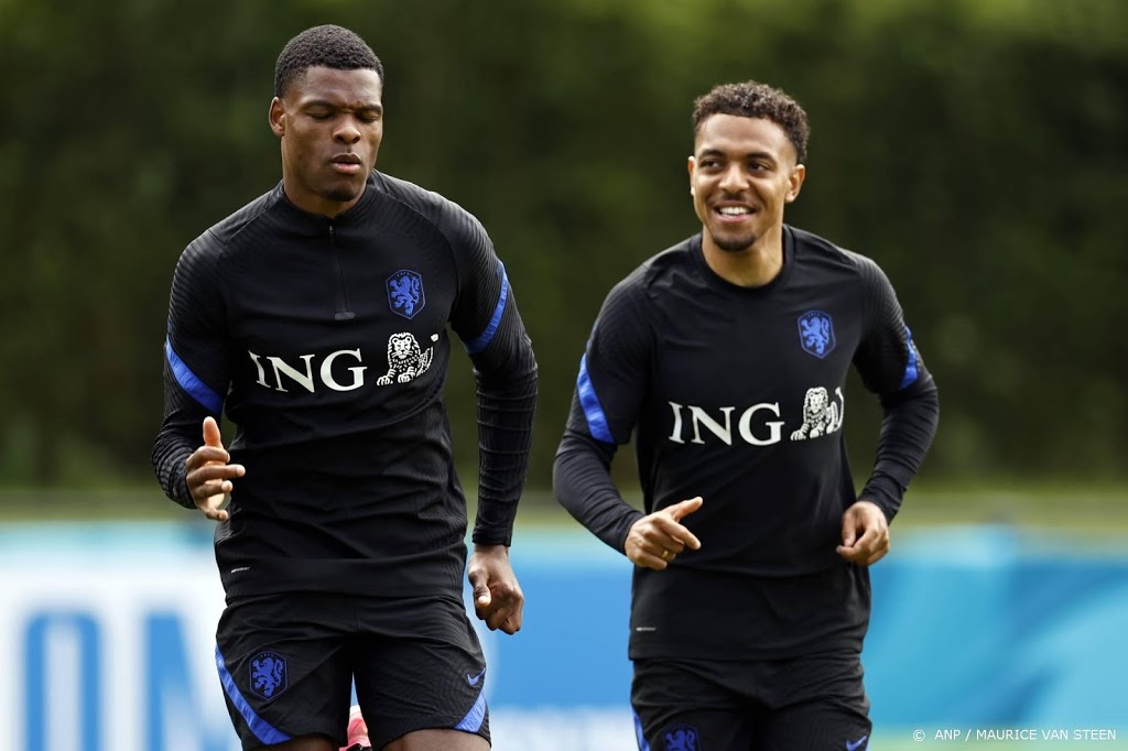 Oranje start met Malen en De Roon tegen Tsjechië 