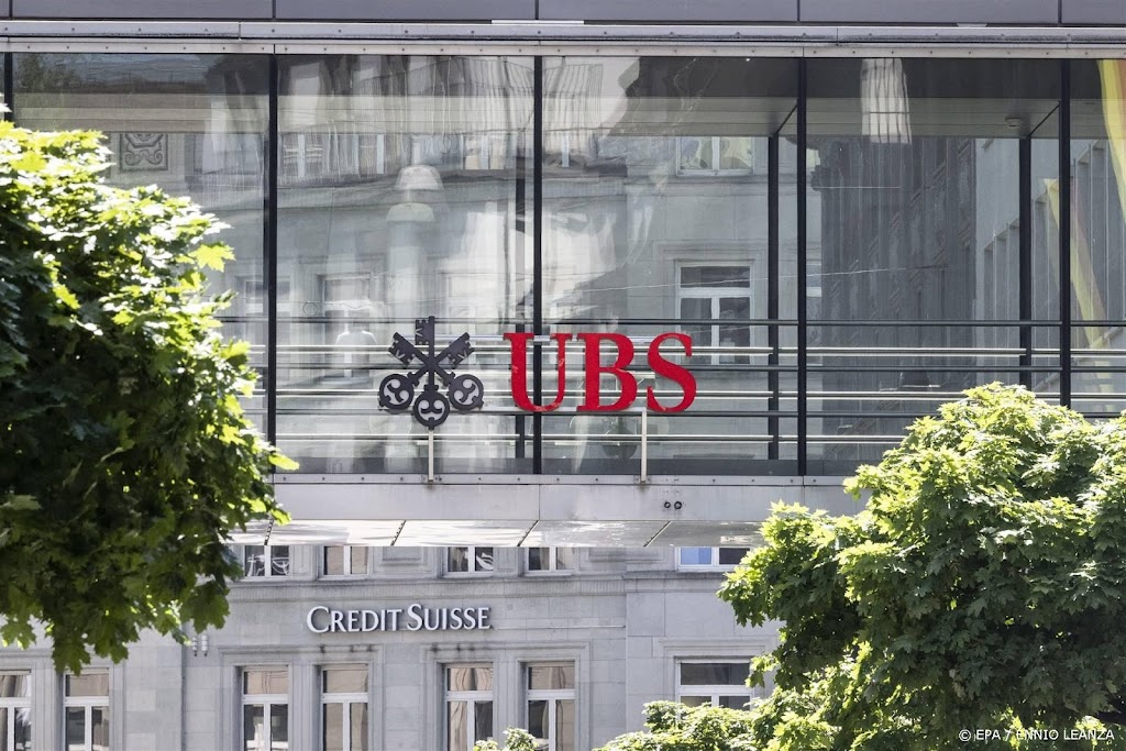 Bronnen: UBS wil helft banen overgenomen Credit Suisse schrappen