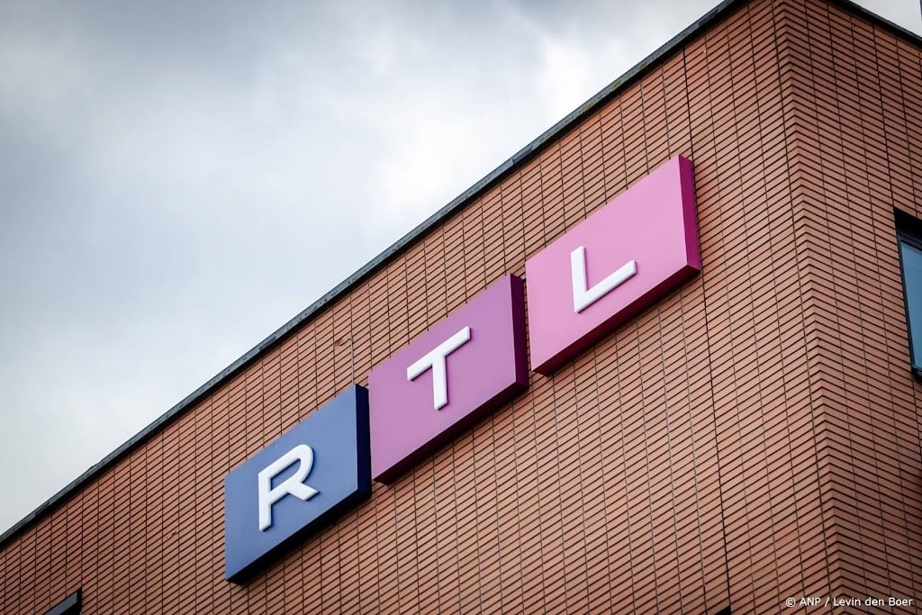 RTL Group koopt Duitse afdeling Sky en lijft voetbalrechten in