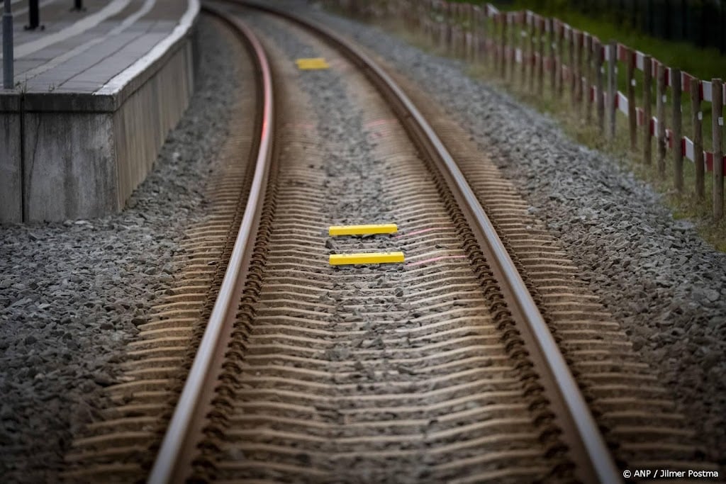 Geen treinen tussen Utrecht en Den Haag door blikseminslag