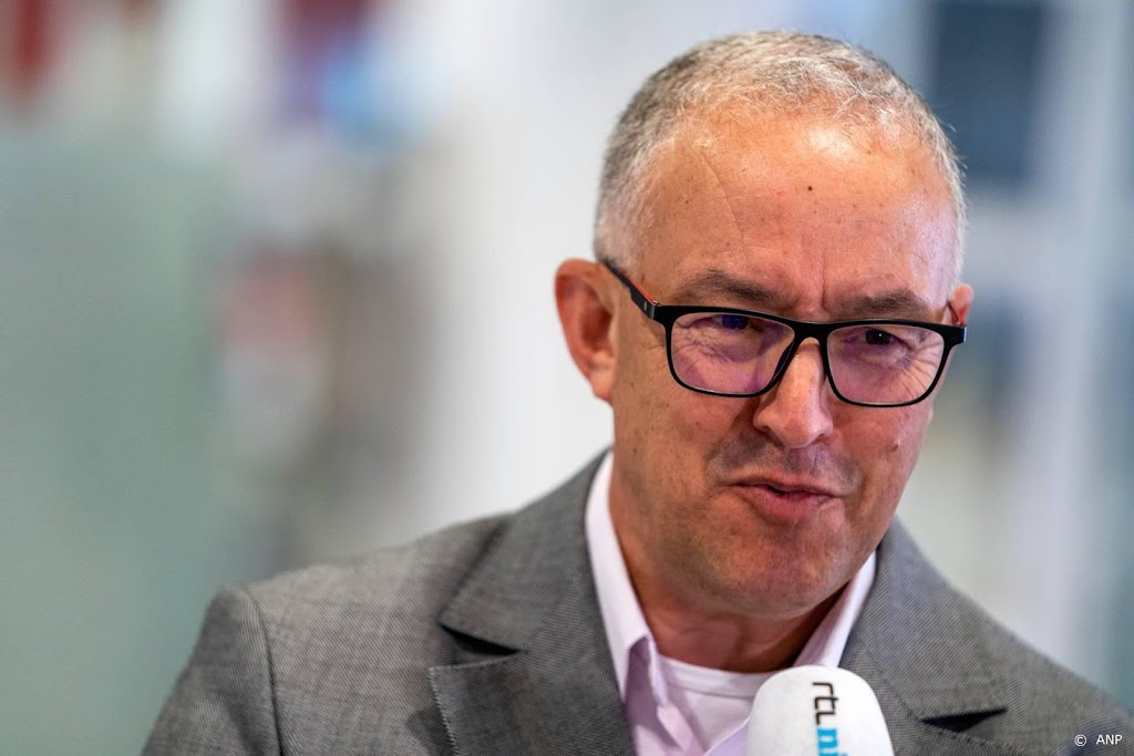 Aboutaleb in gesprek met studentenverenigingen na corona-uitbraak