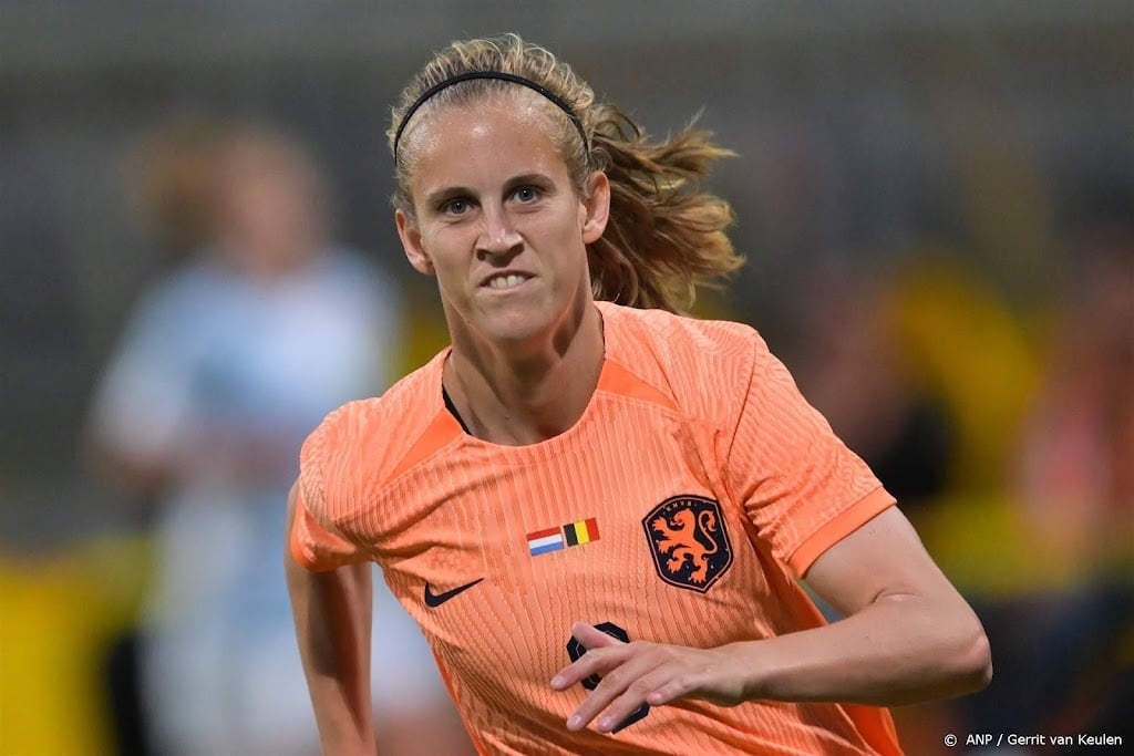 Oranjevrouwen spelen met Snoeijs voorin tegen VS