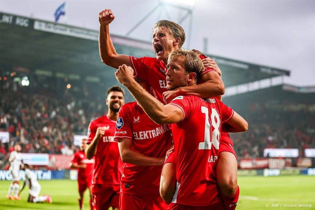 FC Twente begint in Conference League met zege op Hammarby