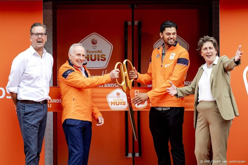 Zoetemelk en Badloe hebben TeamNL Huis in Parijs geopend