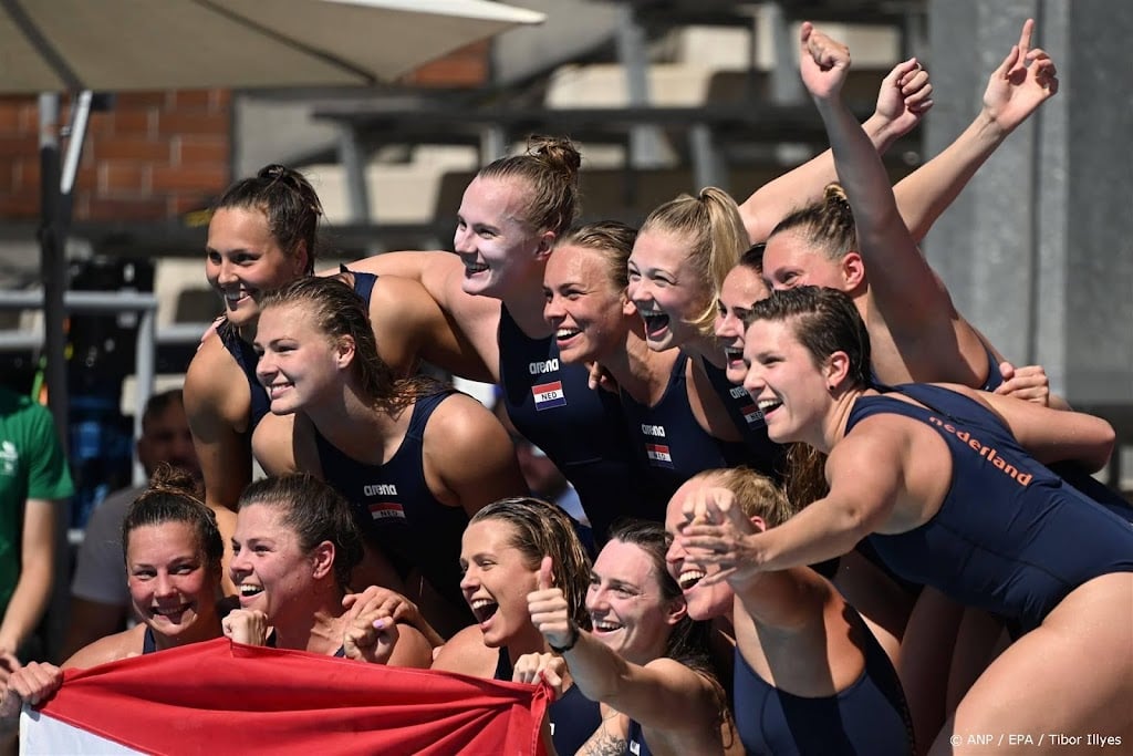 Waterpolosters boeken in Parijs belangrijke zege op Hongarije
