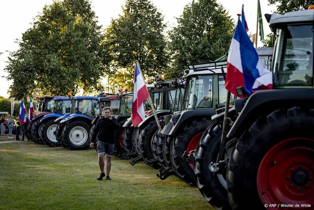 Boeren overhandigen brandbrief in Borculo