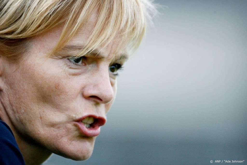 Vera Pauw langer bondscoach Ierse voetbalsters