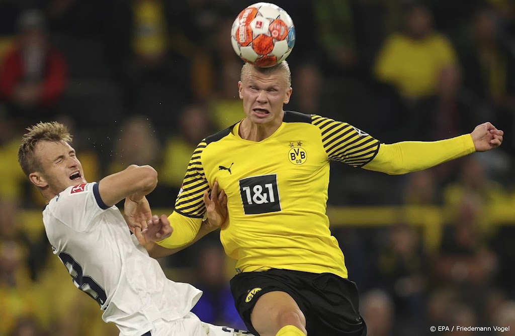 Haaland bezorgt Dortmund in blessuretijd zege op Hoffenheim