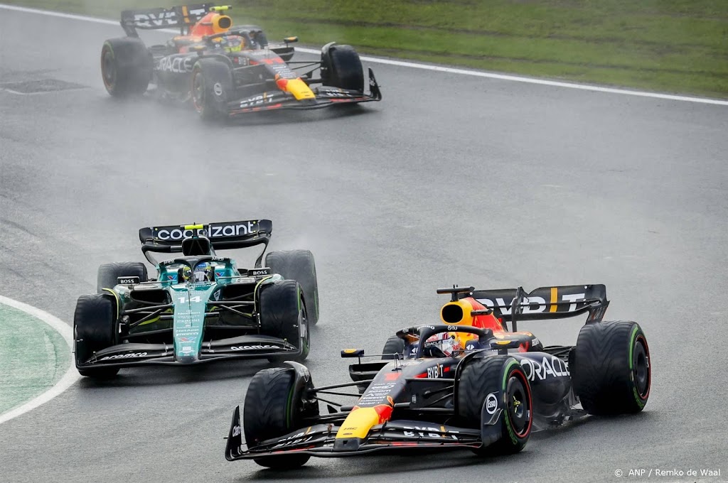 Verstappen wint GP in Zandvoort opnieuw en evenaart record Vettel