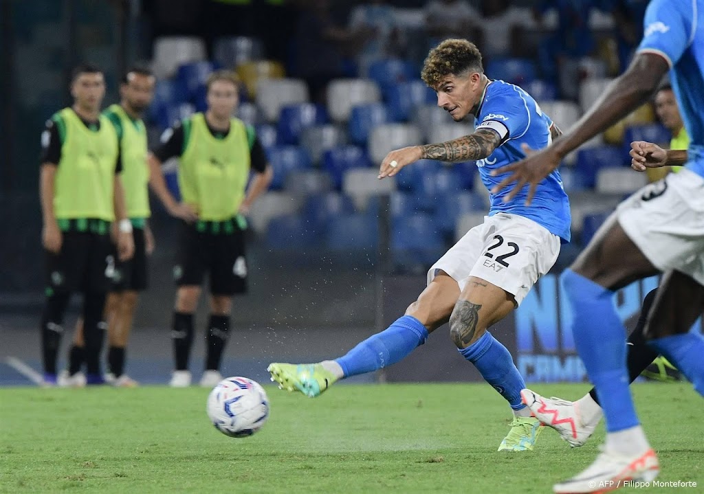 Landskampioen Napoli wint ook eerste thuiswedstrijd in Serie A