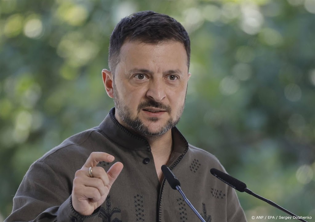 Zelensky wil vredesplan presenteren aan Biden, Harris en Trump