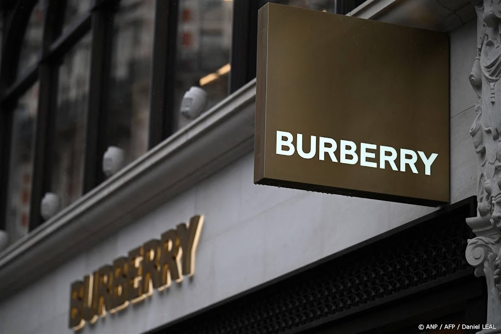 Burberry gedegradeerd uit Londense hoofdindex na koersval