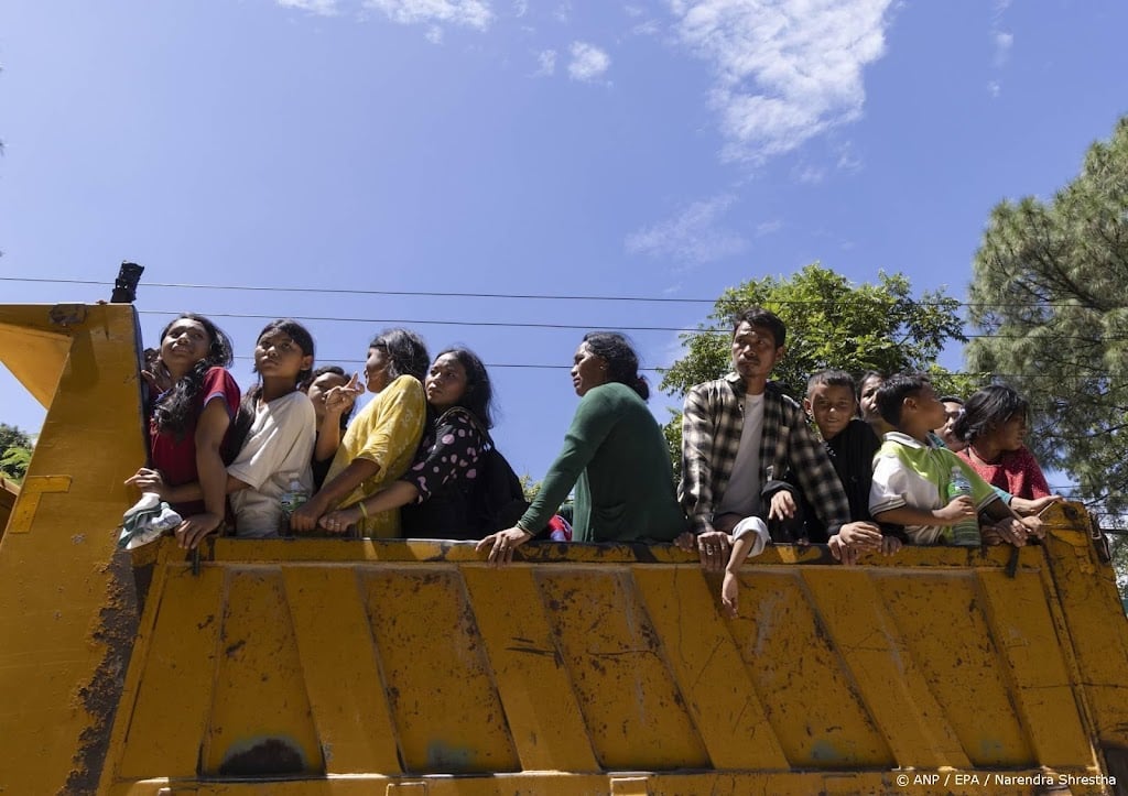 Nederlandse in Nepal vreest voor dierbaren en begint hulpactie