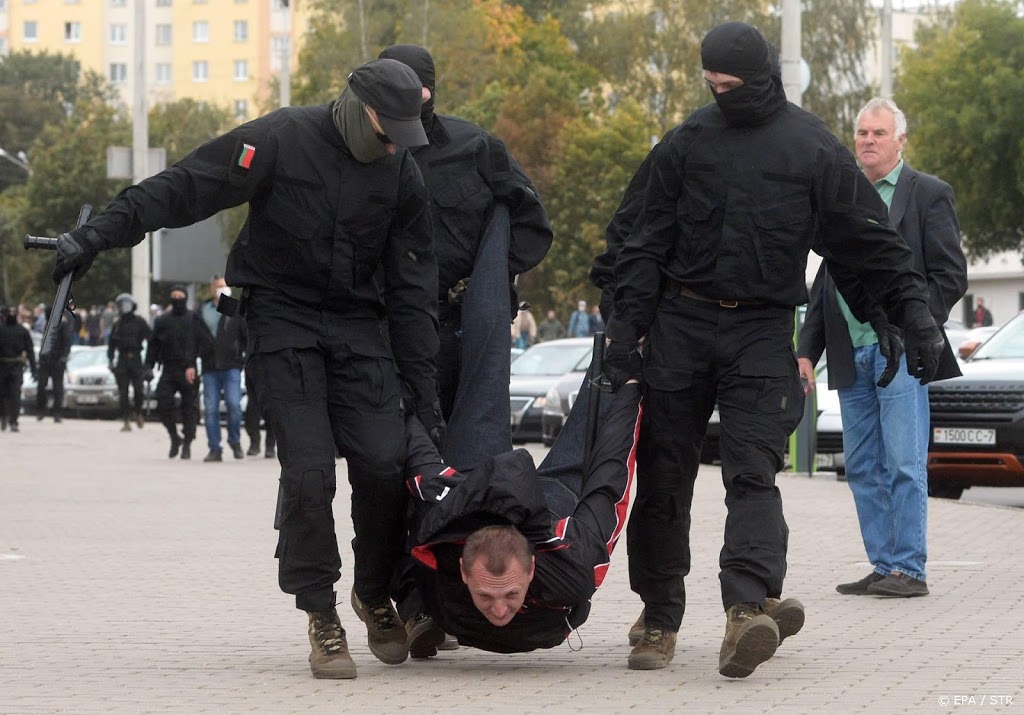Arrestaties rond Wit-Russische mars voor ‘echte’ president