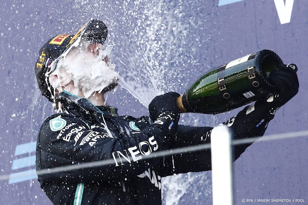 Bottas snoert zijn critici de mond