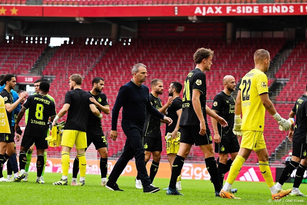 Trainer Slot is trots op saamhorigheid bij Feyenoord  