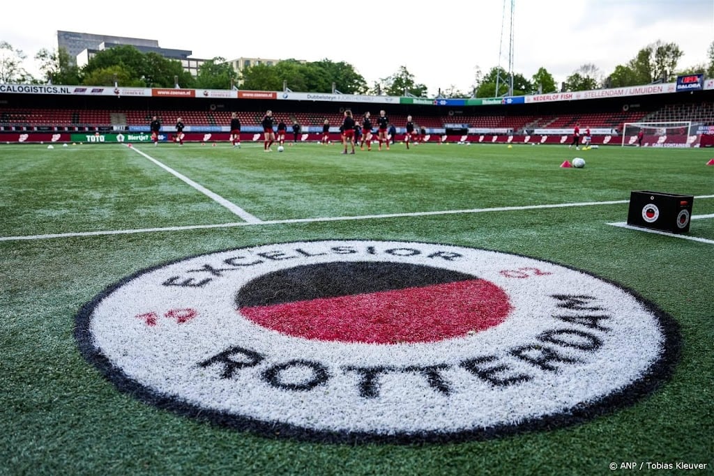 Excelsior pakt koppositie in eerste divisie door zege op Jong AZ