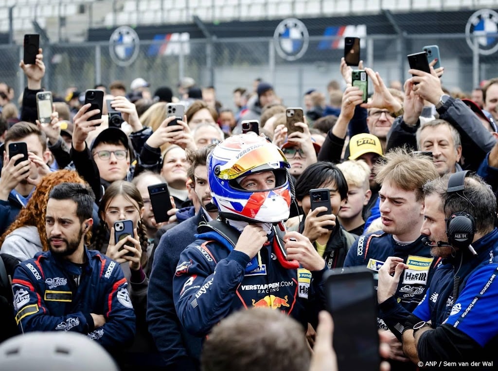 Verstappen wint bij GT3-debuut op Nürburgring