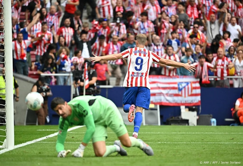 Atlético verslaat Real in Madrileense derby met 5-2 